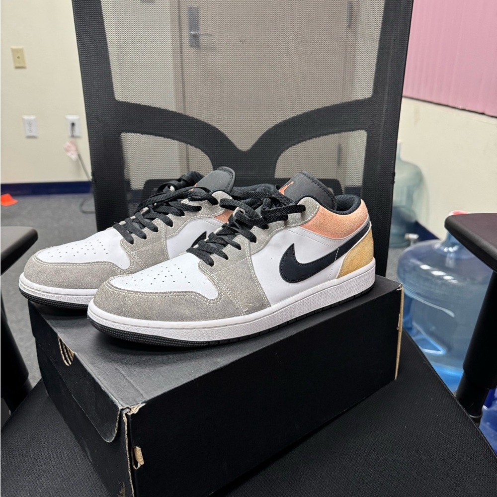 Nike Men's Gray and White Sneakers